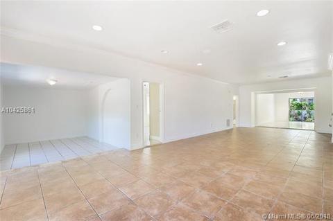 9064 Carlyle Ave, Surfside, FL 33154 photo 6