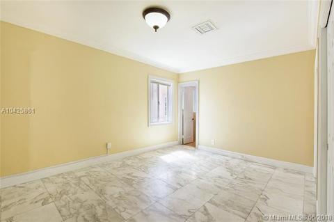 9064 Carlyle Ave, Surfside, FL 33154 photo 10