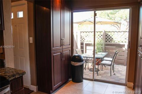 4826 S Hemingway Cir, Margate, FL 33063 photo 9