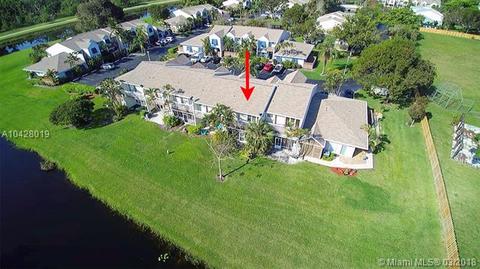 110 E Hemingway Cir, Margate, FL 33063 photo 2