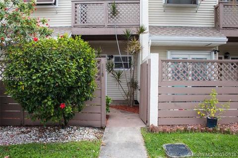 110 E Hemingway Cir, Margate, FL 33063 photo 3