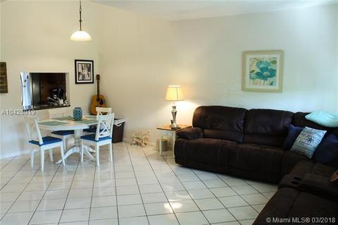 110 E Hemingway Cir, Margate, FL 33063 photo 12