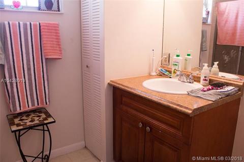 110 E Hemingway Cir, Margate, FL 33063 photo 29