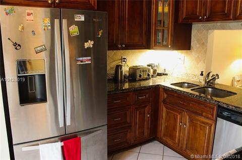 110 E Hemingway Cir, Margate, FL 33063 photo 7