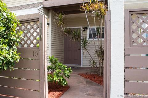 110 E Hemingway Cir, Margate, FL 33063 photo 4