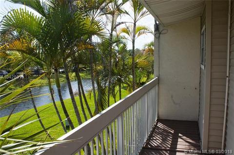110 E Hemingway Cir, Margate, FL 33063 photo 23
