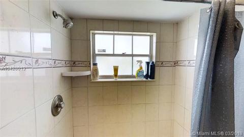 110 E Hemingway Cir, Margate, FL 33063 photo 21