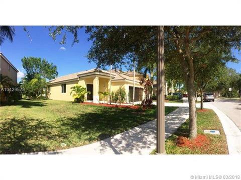 548 Conservation Dr, Weston, FL 33327 photo 1