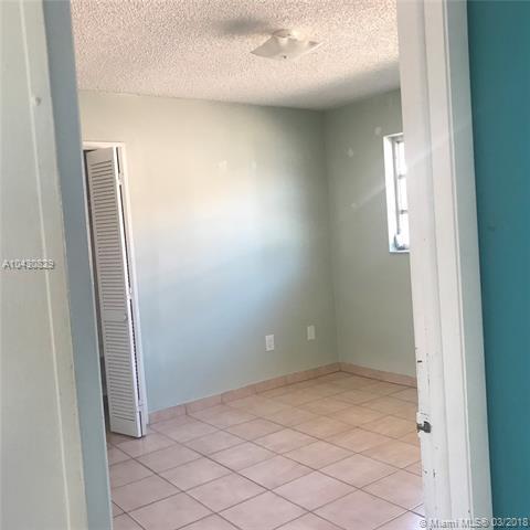 4360 E 8th Ln, Hialeah, FL 33013 photo 8