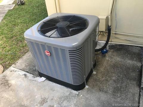 Undisclosed, Hialeah, FL 33015 photo 2