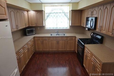 9400 Easter Rd, Cutler Bay, FL 33157 photo 4