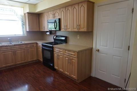 9400 Easter Rd, Cutler Bay, FL 33157 photo 3