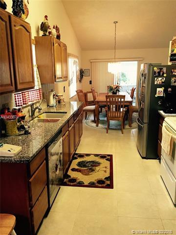6980 SE Lillian Ct, Stuart, FL 34997 photo 4