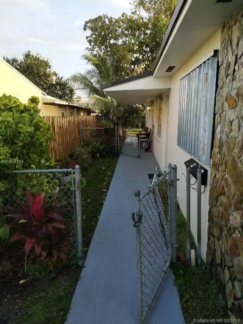 30 E 11th St, Hialeah, FL 33010 photo 2