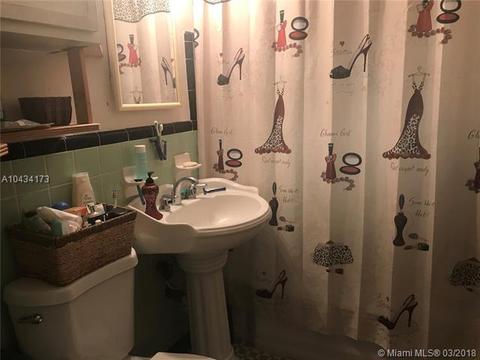 367 E 46th St, Hialeah, FL 33013 photo 6