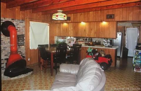 551 E 38th St, Hialeah, FL 33013 photo 5