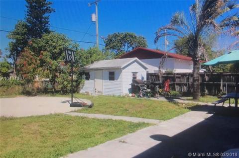 551 E 38th St, Hialeah, FL 33013 photo 1