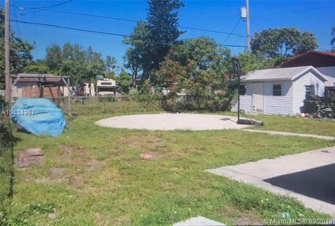 551 E 38th St, Hialeah, FL 33013 photo 9