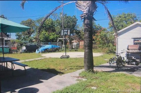 551 E 38th St, Hialeah, FL 33013 photo 8