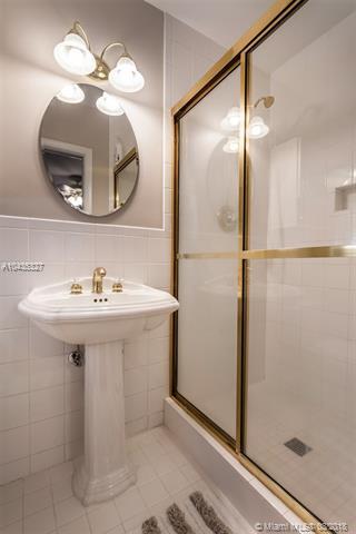 545 San Servando Ave, Coral Gables, FL 33143 photo 9