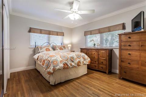 545 San Servando Ave, Coral Gables, FL 33143 photo 8