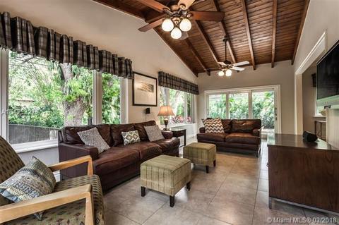 545 San Servando Ave, Coral Gables, FL 33143 photo 7