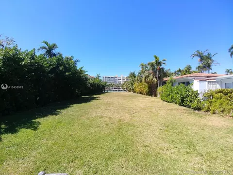 9480 Bay Dr, Surfside, FL 33154 photo 1