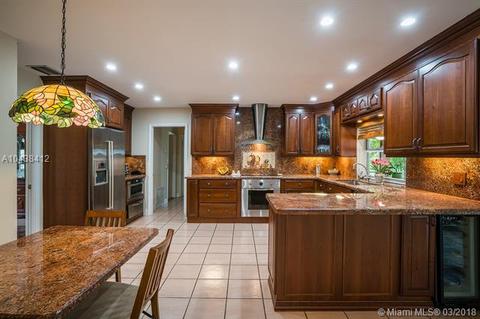 6405 SW 104th St, Pinecrest, FL 33156 photo 2