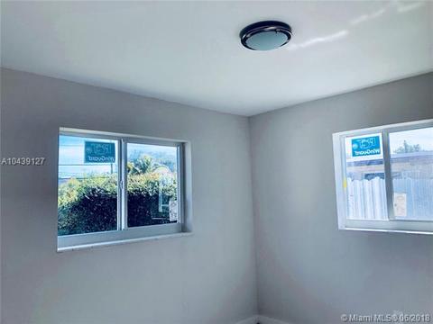 Undisclosed, Hialeah, FL 33015 photo 2