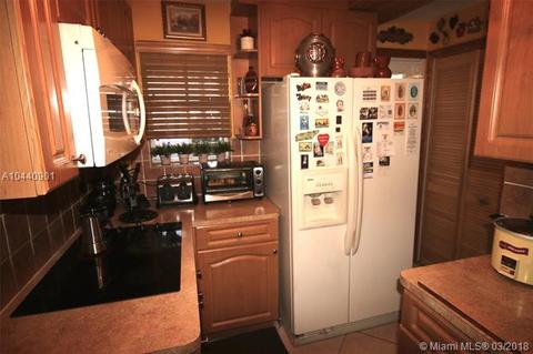 541 E 10th St, Hialeah, FL 33010 photo 4