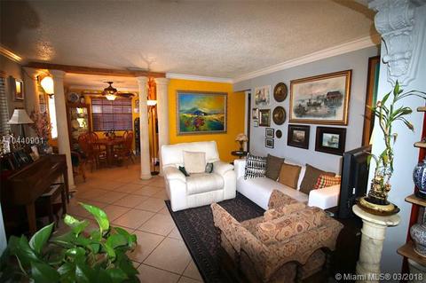 541 E 10th St, Hialeah, FL 33010 photo 2