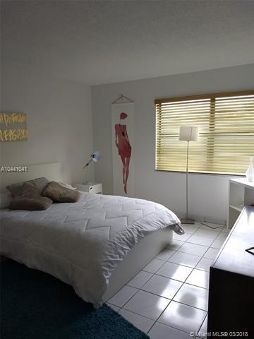 Undisclosed, Miami, FL 33193 photo 17