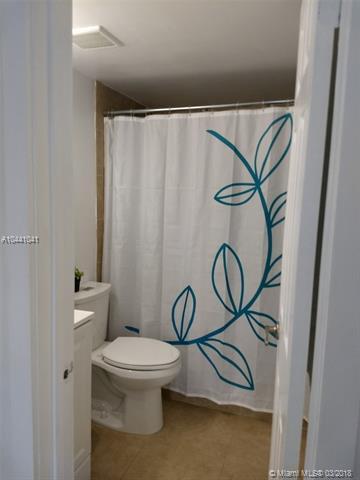 Undisclosed, Miami, FL 33193 photo 20