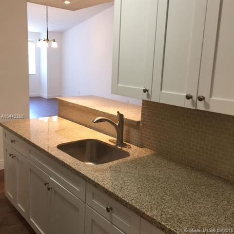 18336 NW 68th Ave #E, Hialeah, FL 33015 photo 6