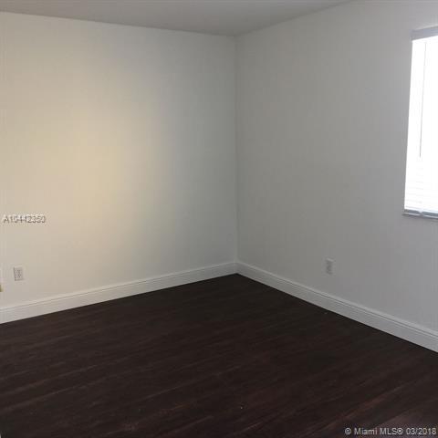 18336 NW 68th Ave #E, Hialeah, FL 33015 photo 11