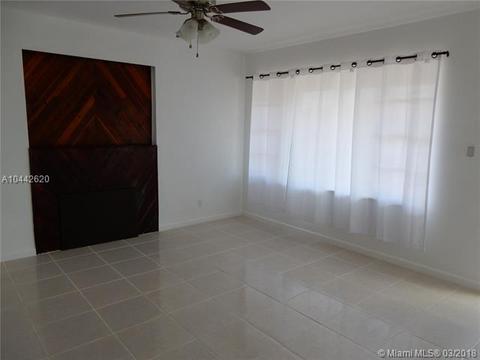 526 E 13th St, Hialeah, FL 33010 photo 2