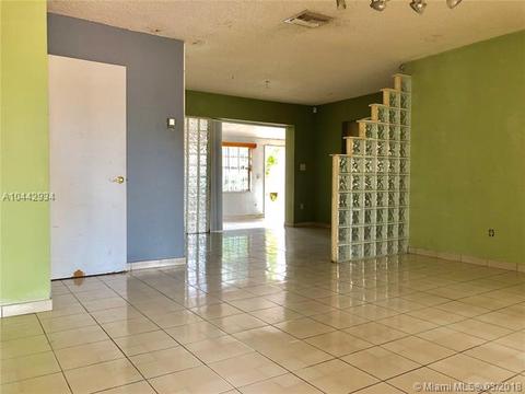 Undisclosed, Hialeah, FL 33014 photo 2