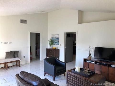 Undisclosed, Hialeah, FL 33015 photo 1