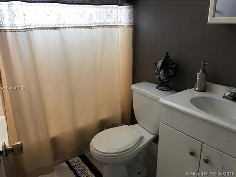 685 E 35th St, Hialeah, FL 33013 photo 5
