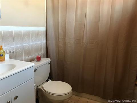685 E 35th St, Hialeah, FL 33013 photo 13