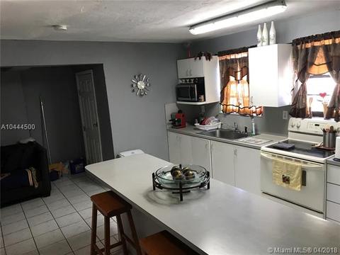 685 E 35th St, Hialeah, FL 33013 photo 9