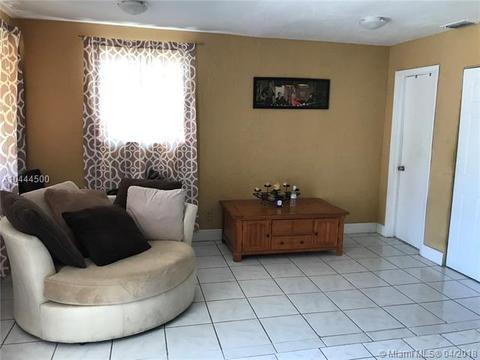 685 E 35th St, Hialeah, FL 33013 photo 3