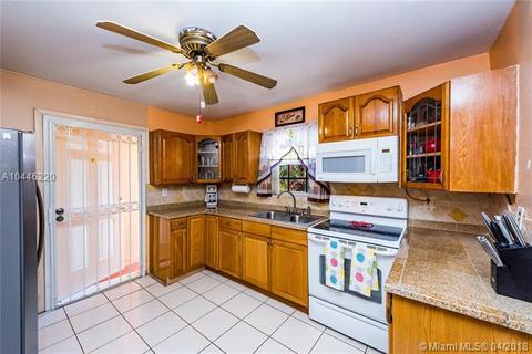 652 E 27th St, Hialeah, FL 33013 photo 14