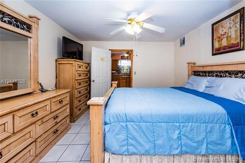 652 E 27th St, Hialeah, FL 33013 photo 23
