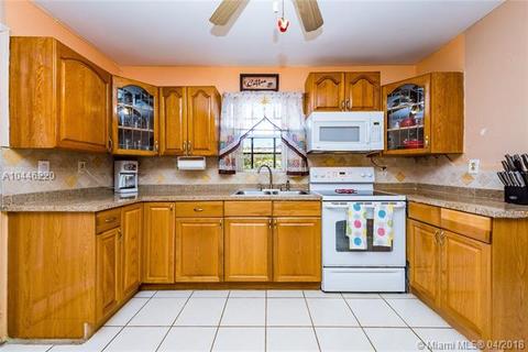 652 E 27th St, Hialeah, FL 33013 photo 11