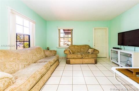 652 E 27th St, Hialeah, FL 33013 photo 5