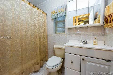 652 E 27th St, Hialeah, FL 33013 photo 22