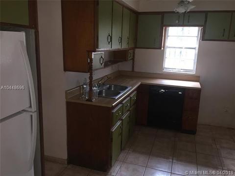 330 E 52nd St, Hialeah, FL 33013 photo 2