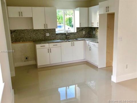 336 E 38th St, Hialeah, FL 33013 photo 4