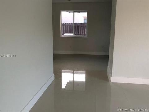 336 E 38th St, Hialeah, FL 33013 photo 3